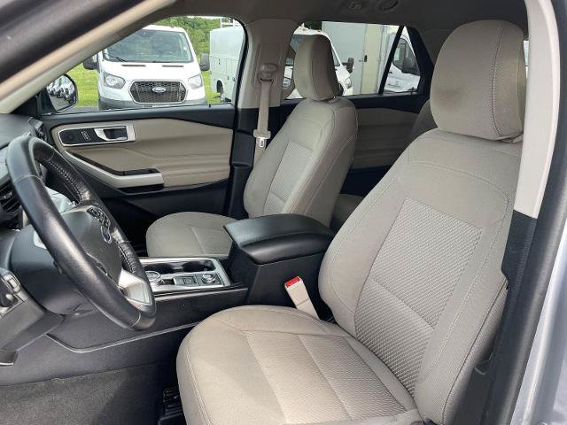 Certified 2022 Ford Explorer XLT w/ Class IV Trailer Tow Package AWD/4WD image 12