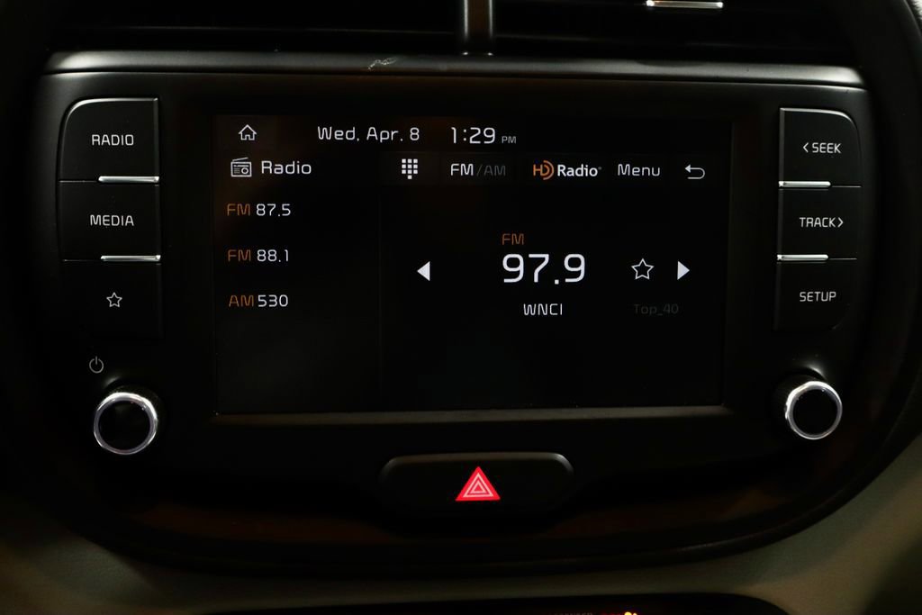 Used 2025 Kia Soul LX w/ LX Technology Package image 9