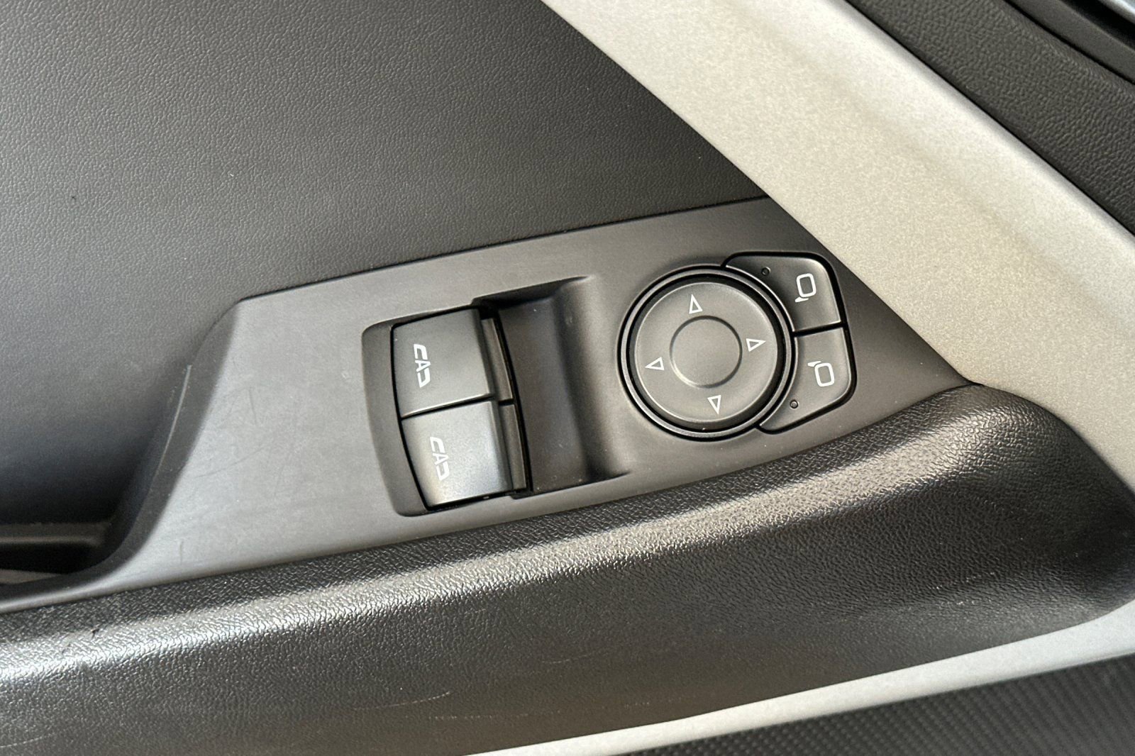 Used 2021 Chevrolet Camaro LT w/ RS Package image 11