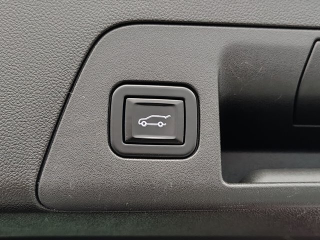 Used 2023 Buick Envision Essence w/ Technology Package I AWD/4WD image 19