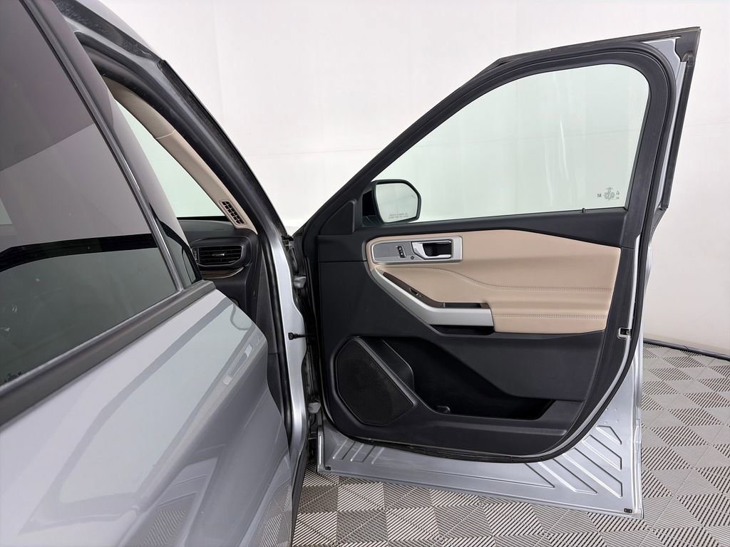 Certified 2022 Ford Explorer Limited AWD/4WD image 31