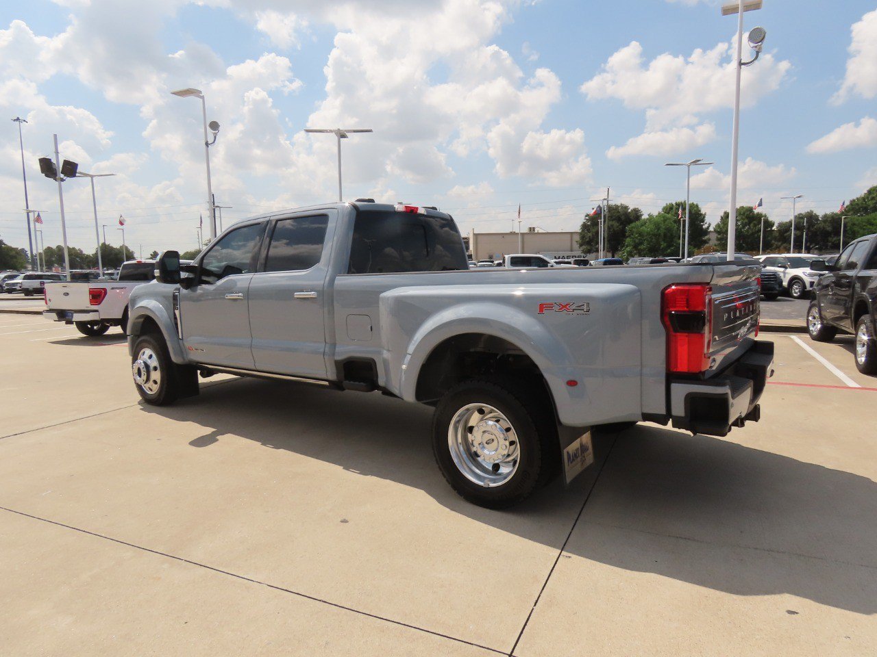 Certified 2026 Ford F450 Platinum w/ Platinum Plus Package AWD/4WD image 16