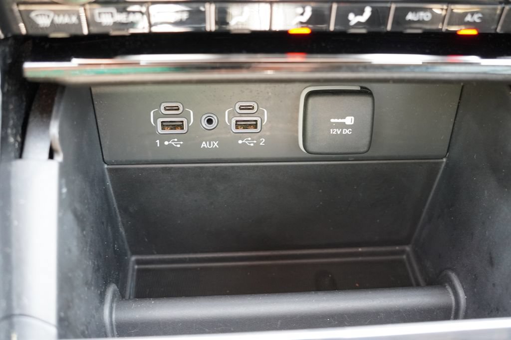Used 2023 Jeep Grand Cherokee Limited AWD/4WD image 31