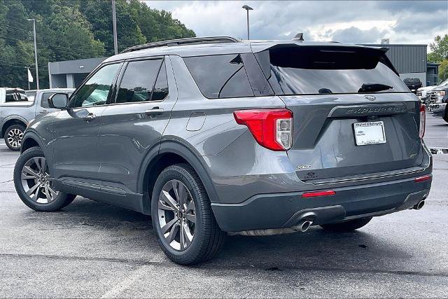 Certified 2022 Ford Explorer XLT w/ Equipment Group 202A RWD image 12