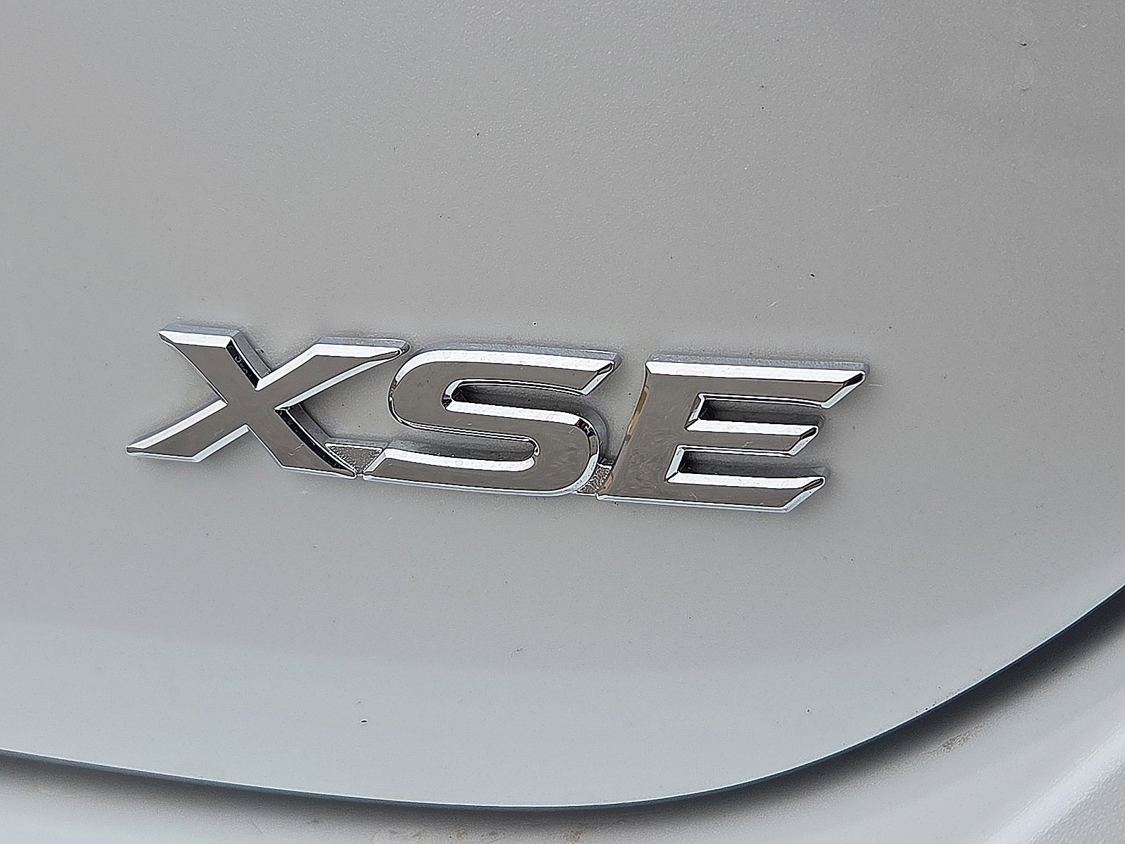 Used 2020 Toyota Camry XSE image 9