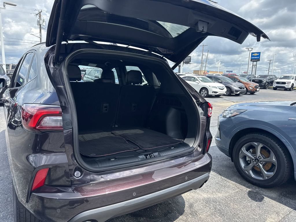 Certified 2023 Ford Escape ST-Line w/ Tech Pack #1 image 21