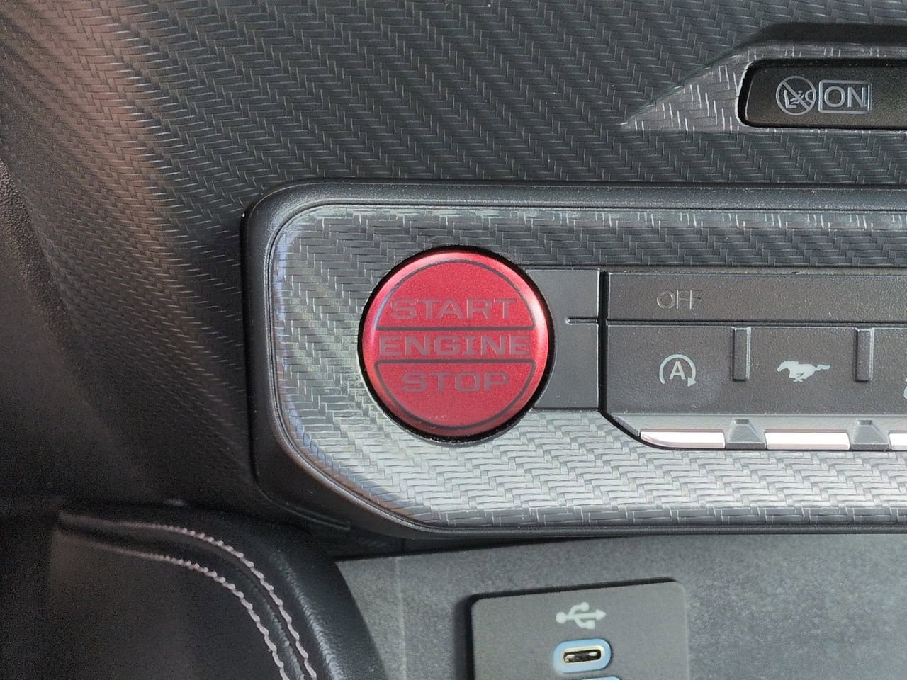 Certified 2025 Ford Mustang GT Premium RWD image 28
