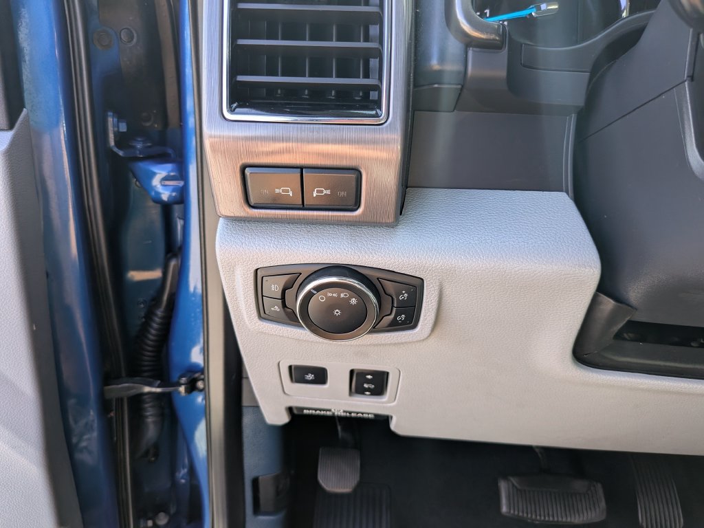 Certified 2022 Ford F250 Limited AWD/4WD image 30