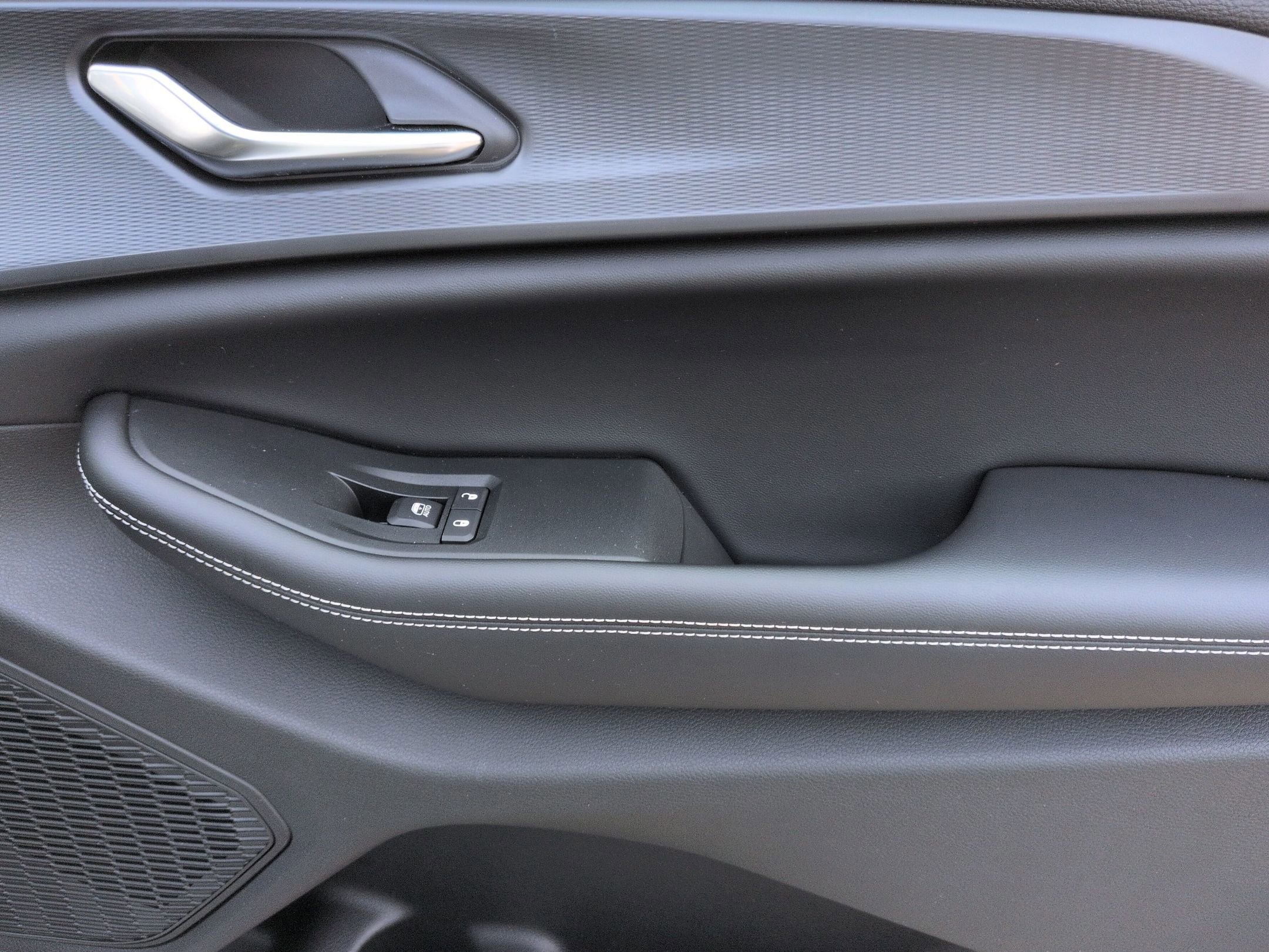 Used 2024 Jeep Grand Cherokee Altitude image 32