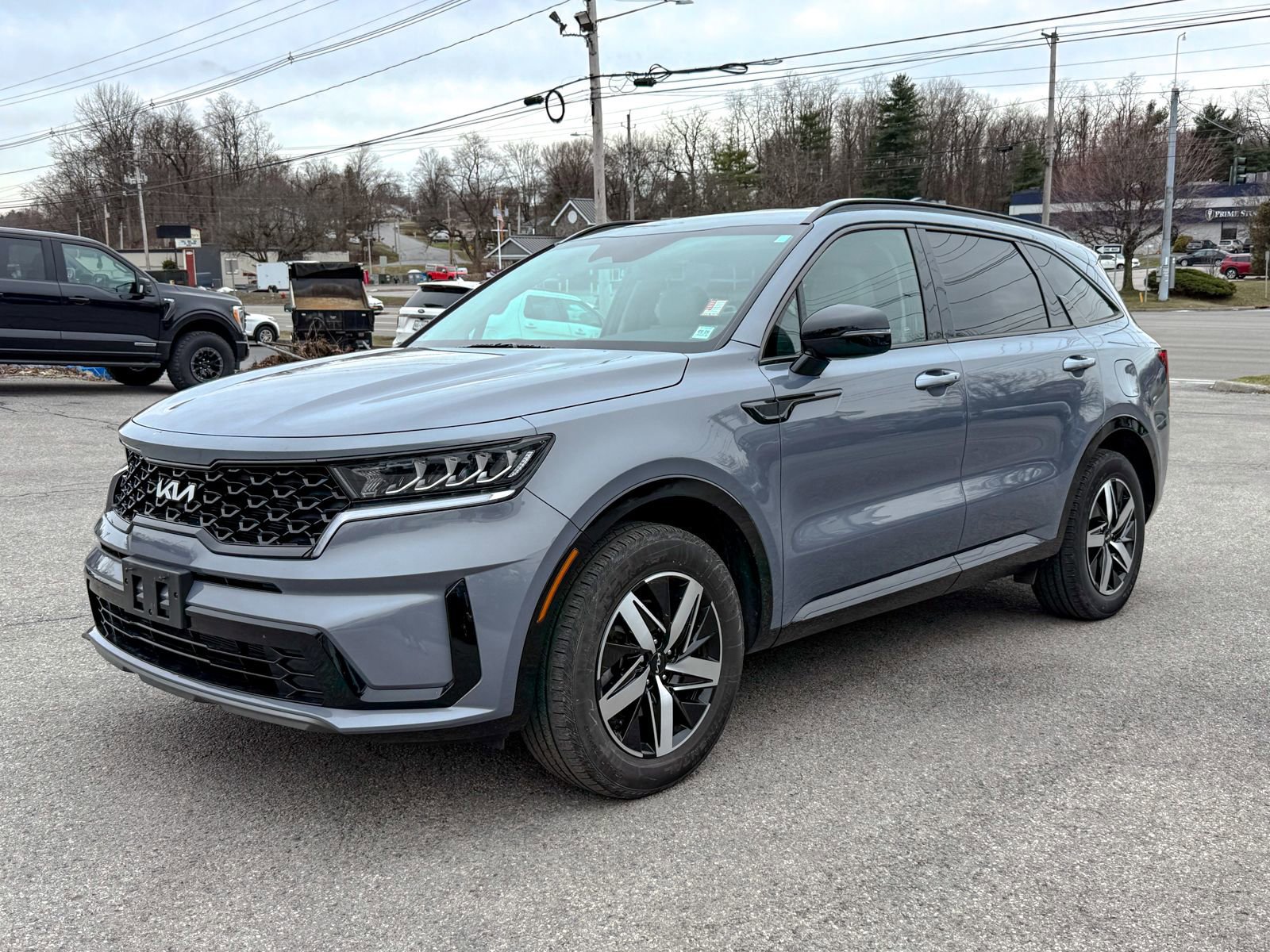 Used 2023 Kia Sorento S image 6