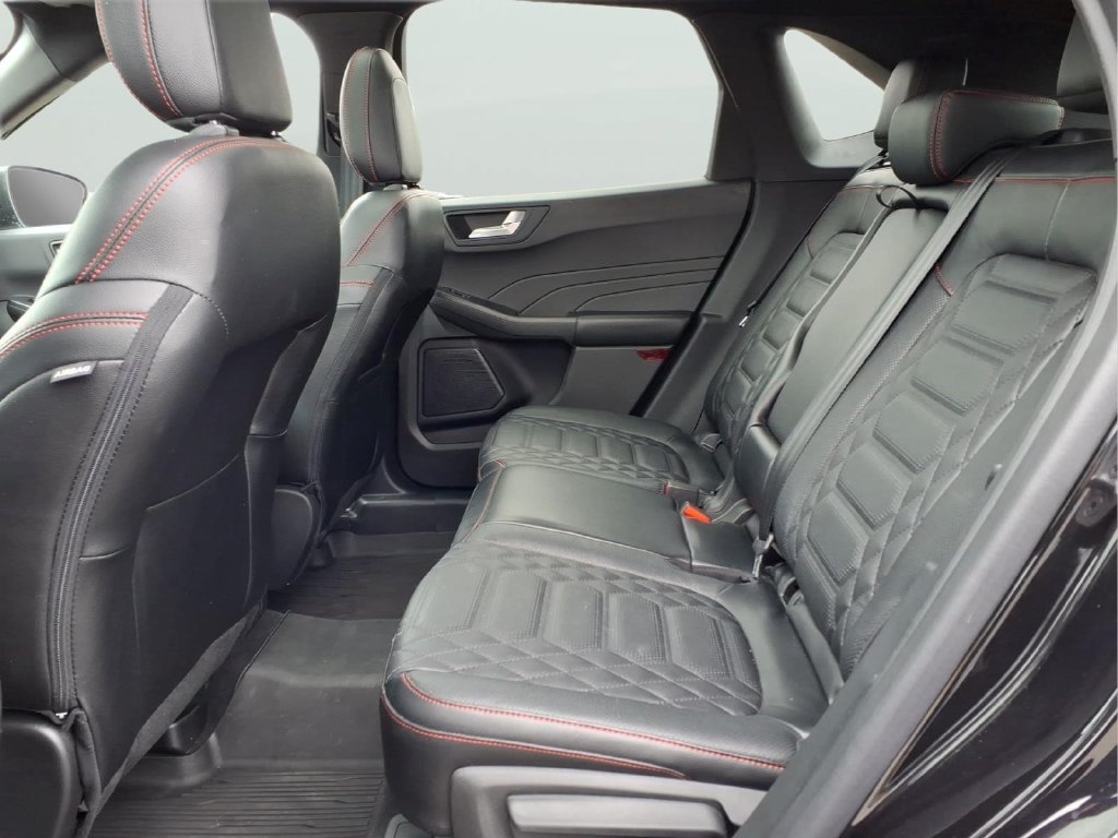 Certified 2023 Ford Escape ST-Line Elite w/ Premium Technology Package AWD/4WD image 11