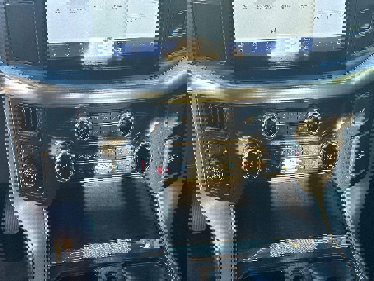 Certified 2022 Ford F150 Lariat image 31