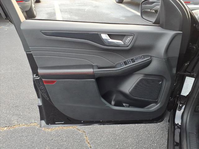 Certified 2025 Ford Escape ST-Line image 8