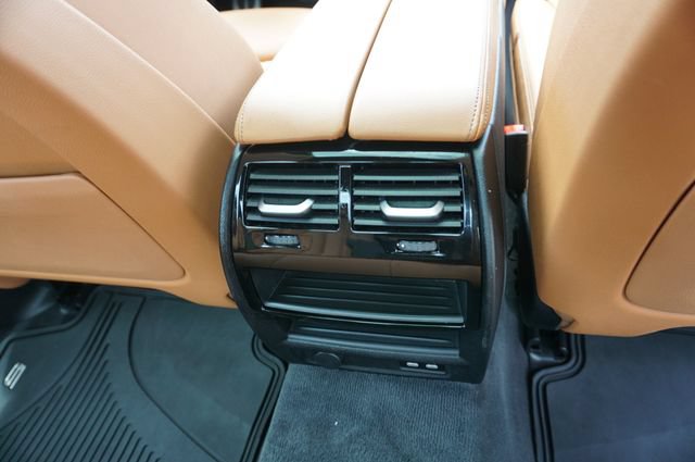 Used 2022 BMW 530i w/ M Sport Package RWD image 26