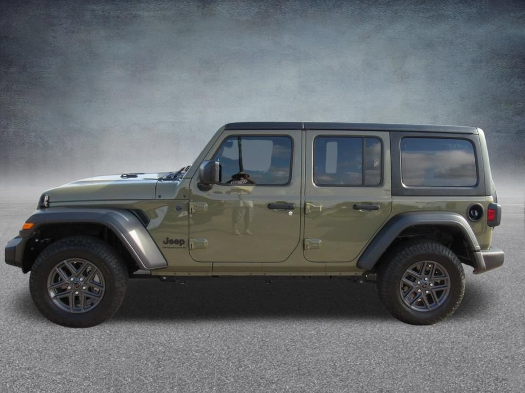Used 2025 Jeep Wrangler Unlimited Sport AWD/4WD image 3