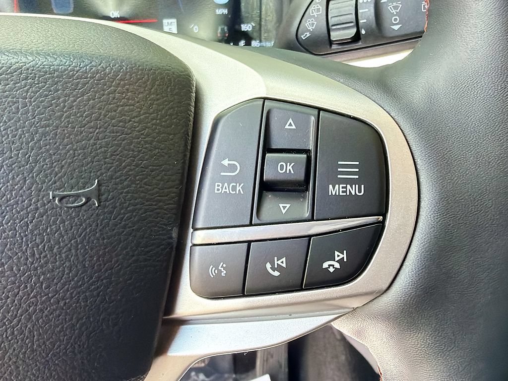 Certified 2025 Ford Explorer Active w/ Active Comfort Package AWD/4WD image 13