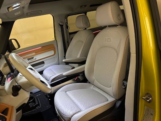 Used 2025 Volkswagen ID. Buzz 1st Edition RWD image 13