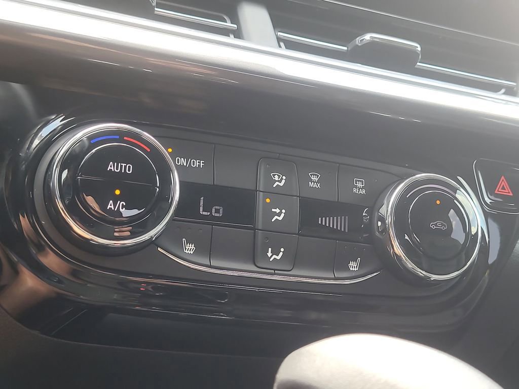 Used 2024 Chevrolet Trax ACTIV image 23