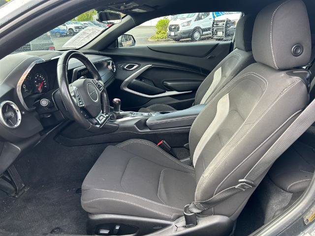 Used 2018 Chevrolet Camaro SS RWD image 6