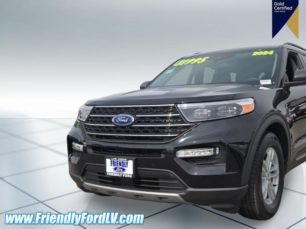 Certified 2024 Ford Explorer XLT w/ Equipment Group 202A RWD image 8