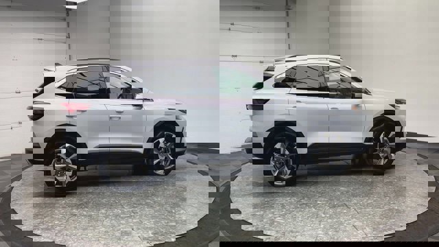 Certified 2025 Ford Escape Platinum image 7