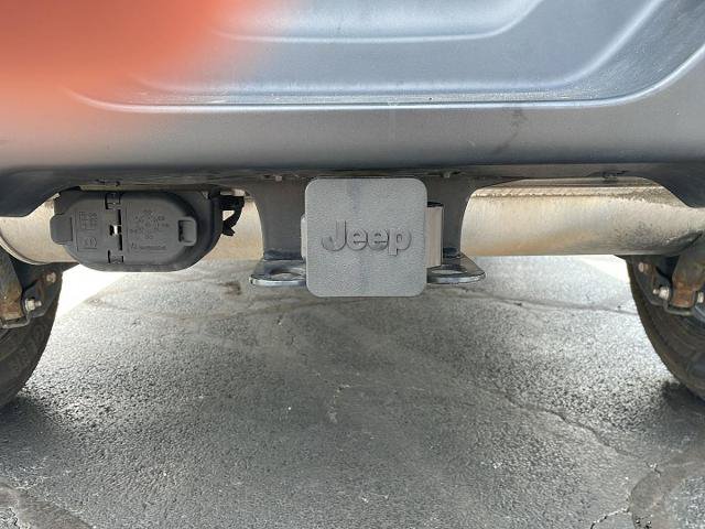 Used 2020 Jeep Wrangler Unlimited Sahara AWD/4WD image 31