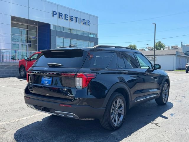 Certified 2025 Ford Explorer Active w/ Active Comfort Package AWD/4WD image 7