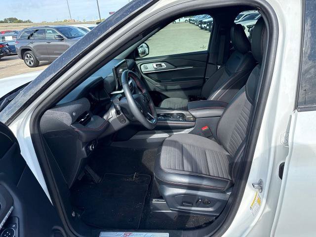 Certified 2025 Ford Explorer ST-Line w/ Premium Package RWD image 20