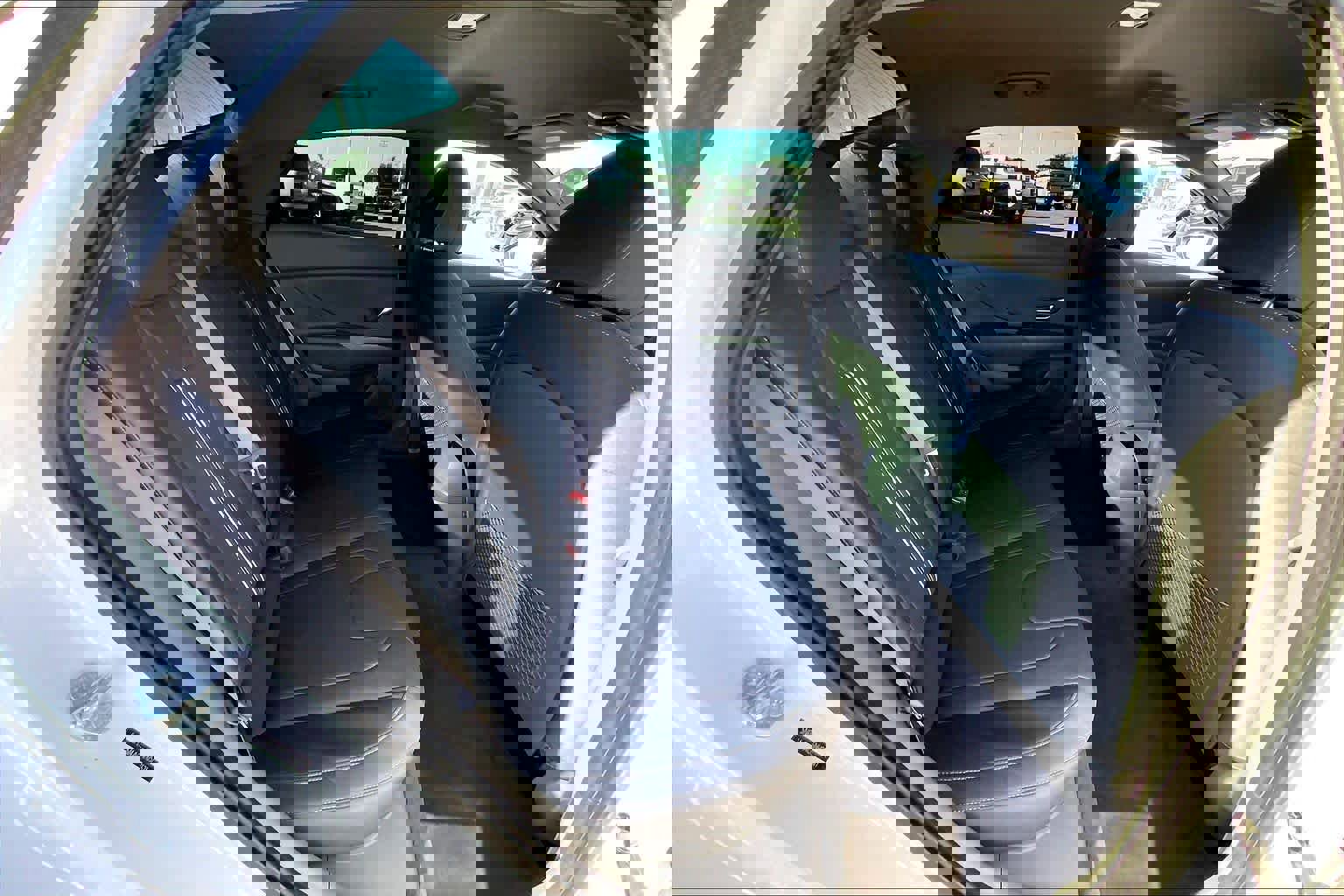 Used 2022 Hyundai Elantra SEL w/ Cargo Package image 17