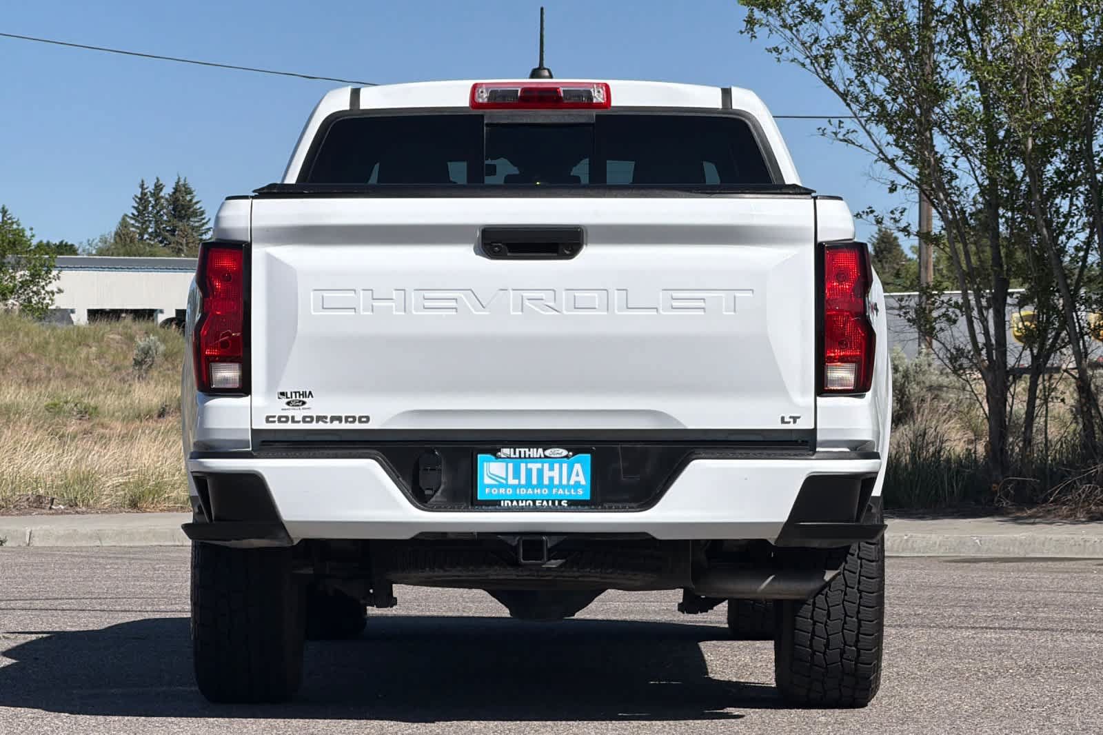 Used 2023 Chevrolet Colorado LT w/ LT Convenience Package II AWD/4WD image 7