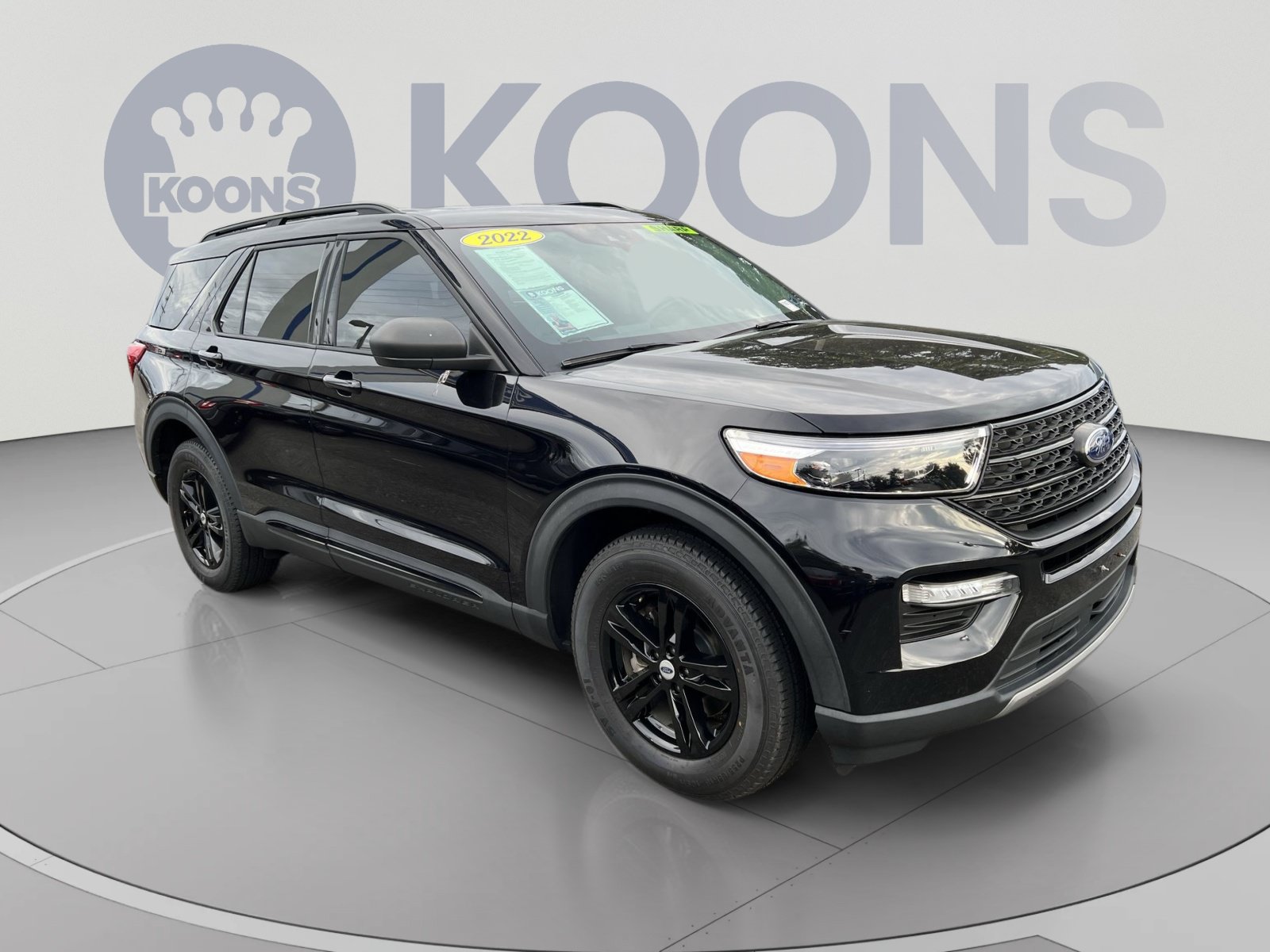 Certified 2022 Ford Explorer XLT w/ Equipment Group 202A AWD/4WD image 2