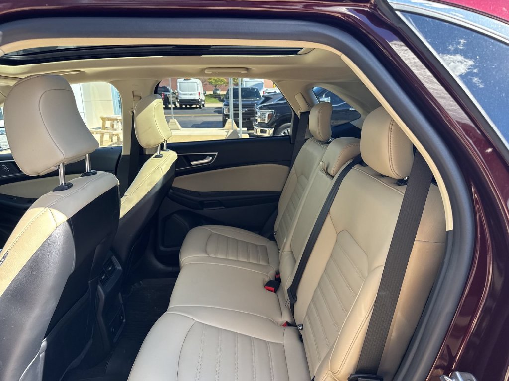 Certified 2024 Ford Edge SEL w/ Convenience Package AWD/4WD image 18