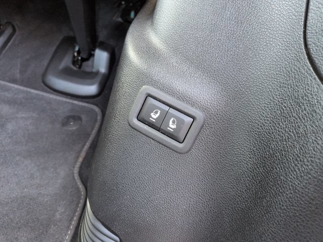 Used 2022 Jeep Wagoneer Series III AWD/4WD image 30