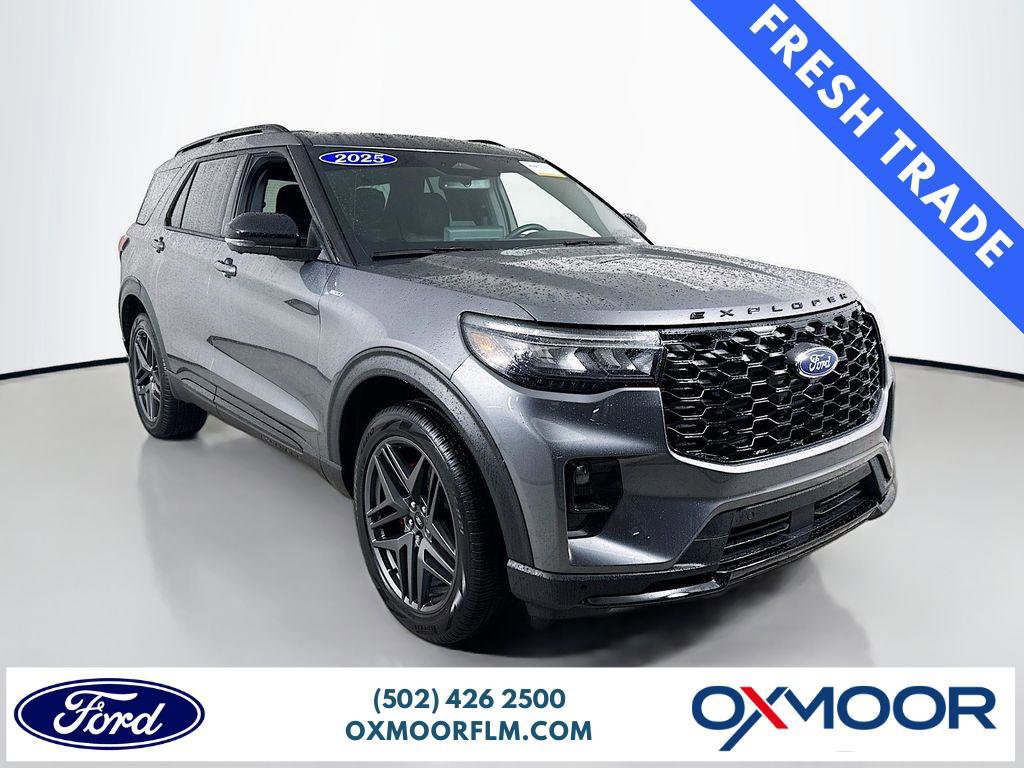 Certified 2025 Ford Explorer ST-Line w/ Premium Package image 7