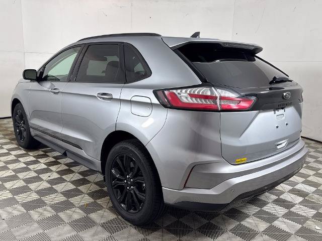 Certified 2024 Ford Edge SE w/ Black Appearance Package AWD/4WD image 6