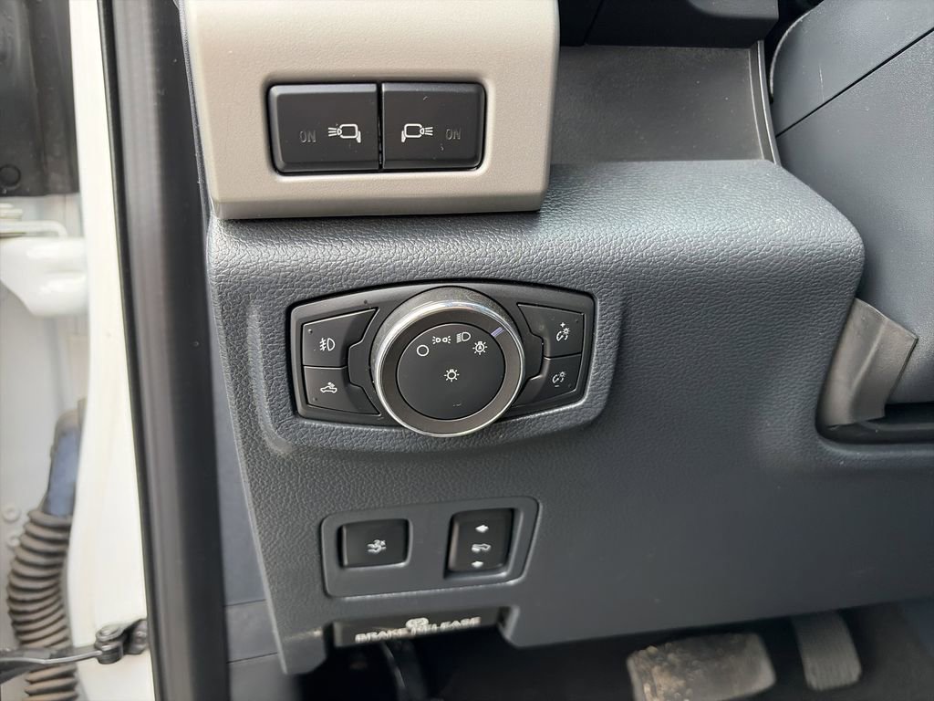 Certified 2022 Ford F250 Lariat w/ Black Appearance Package AWD/4WD image 25