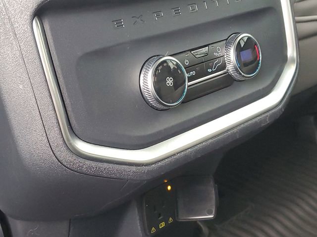 Certified 2025 Ford Expedition Active AWD/4WD image 33