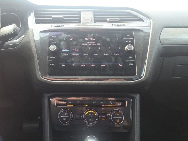 Used 2019 Volkswagen Tiguan SE AWD/4WD image 28