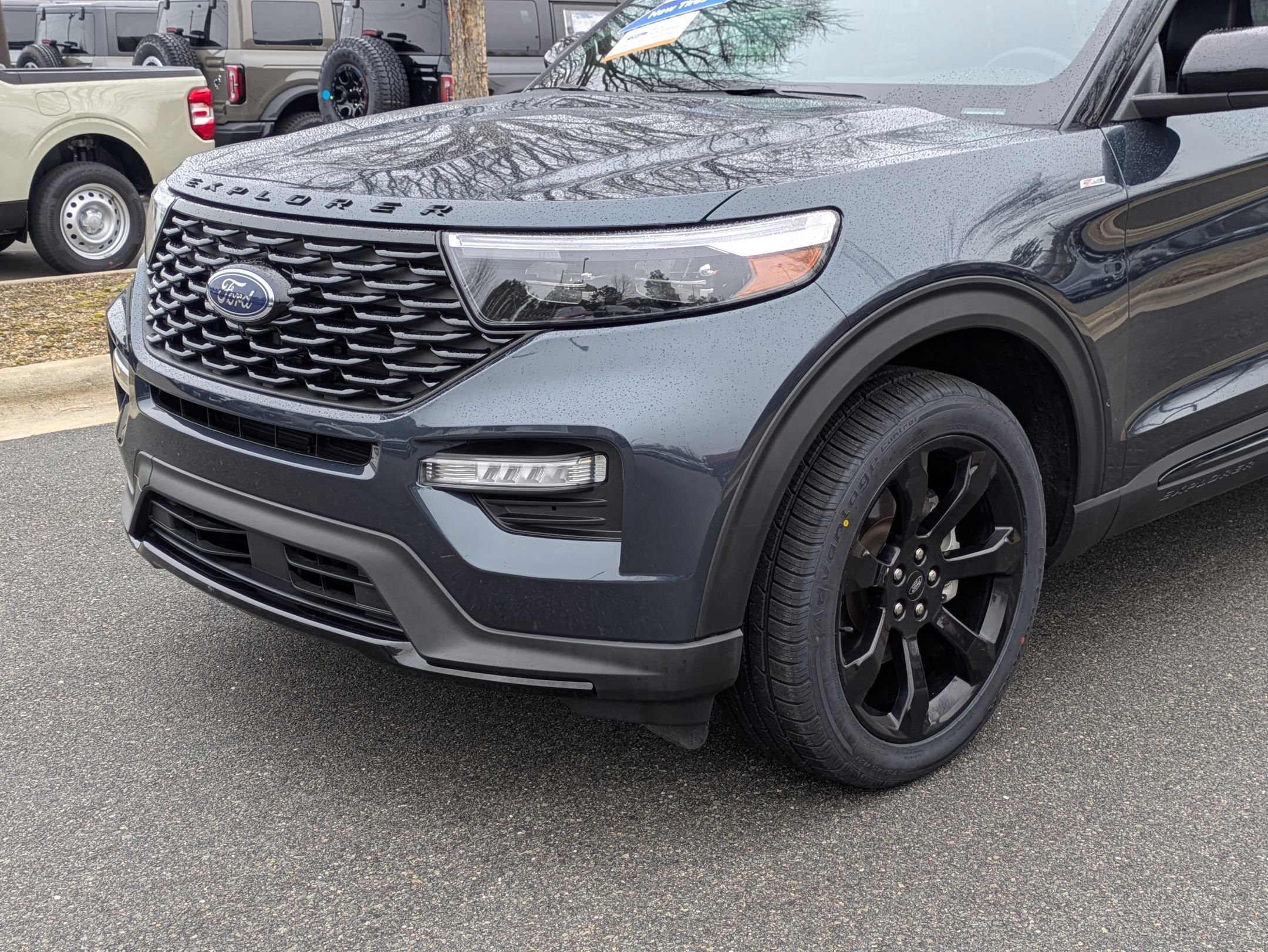 Certified 2023 Ford Explorer ST-Line image 2