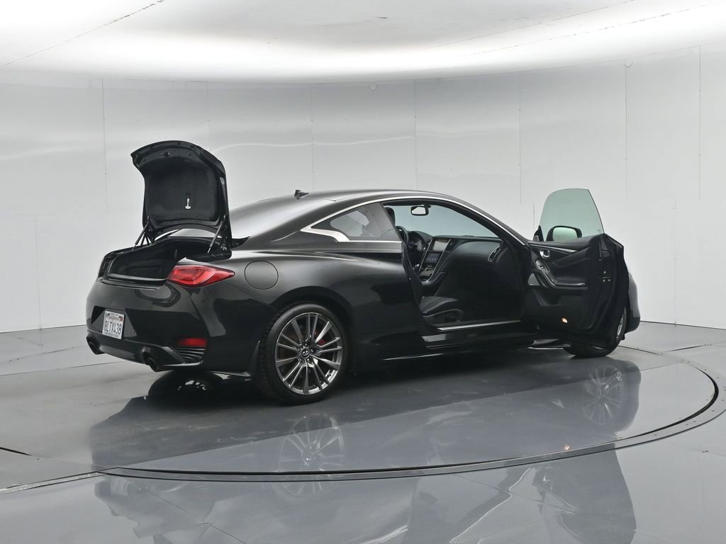 Used 2017 INFINITI Q60 Red Sport 400 RWD image 6