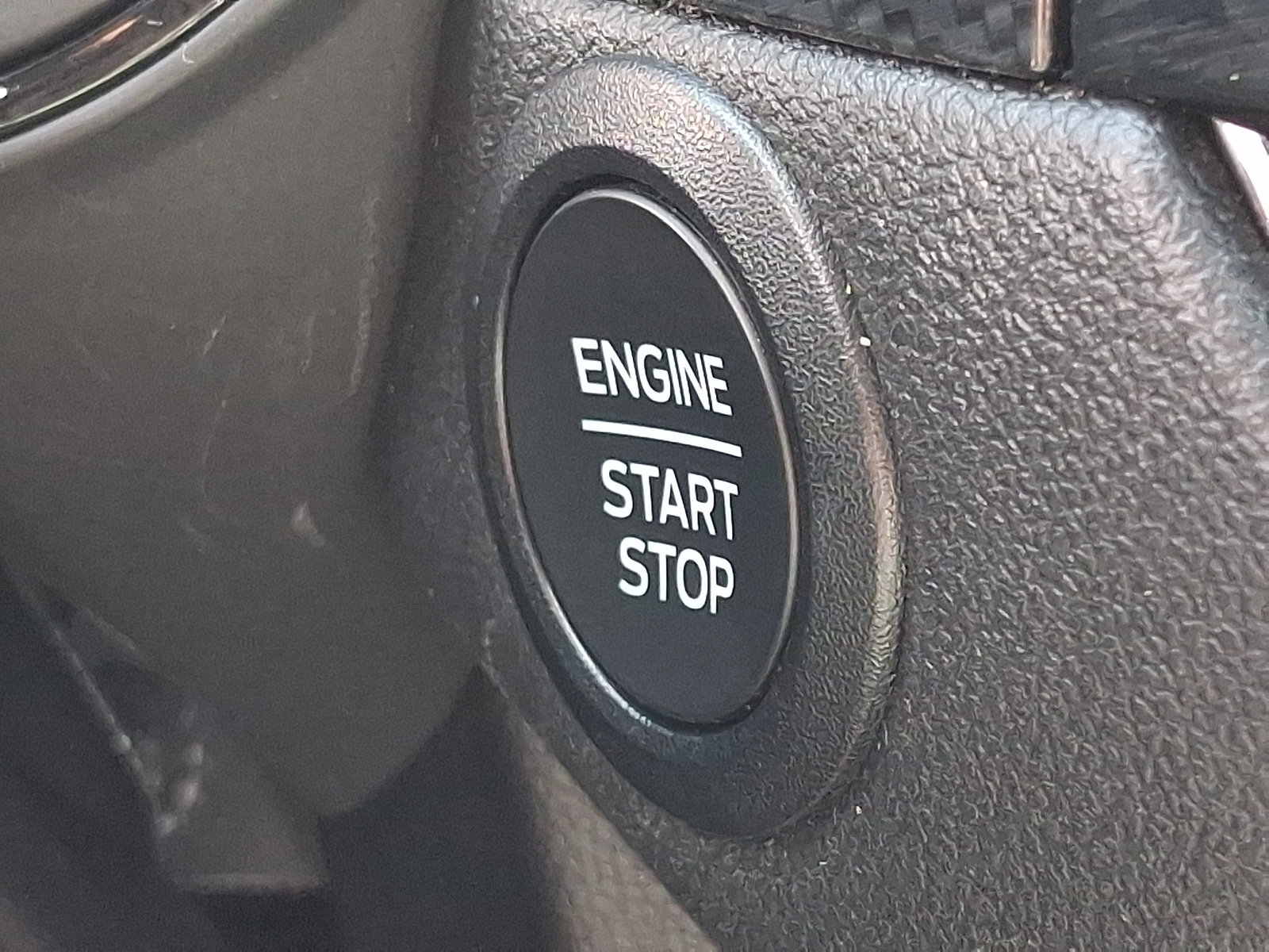 Certified 2025 Ford Escape ST-Line Select AWD/4WD image 24