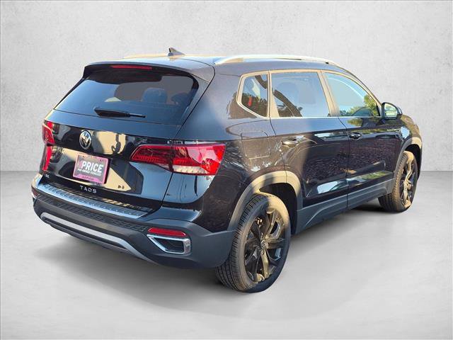 Used 2023 Volkswagen Taos SE w/ Black Wheel Package FWD image 5