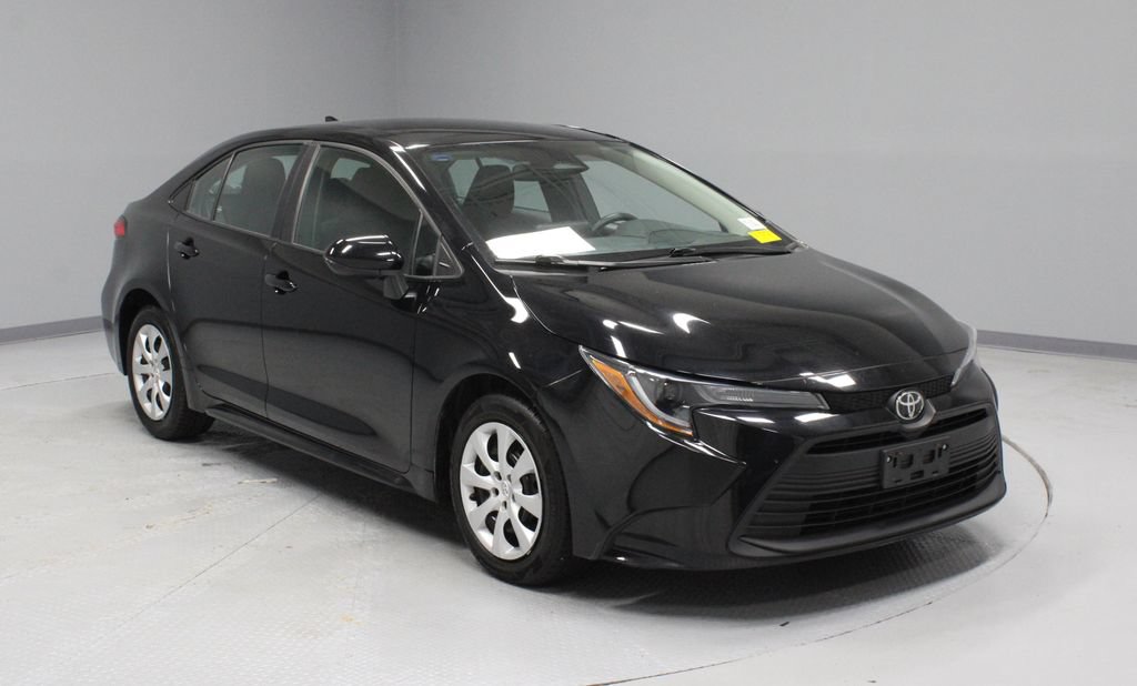 Used 2024 Toyota Corolla LE FWD video 1