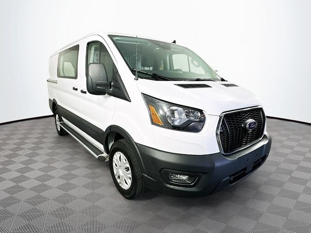 Certified 2025 Ford Transit 250 Low Roof w/ Exterior Upgrade Package RWD image 4