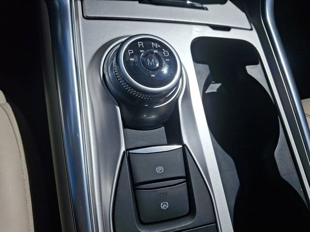 Certified 2020 Ford Explorer Platinum w/ Premium Technology Package AWD/4WD image 17