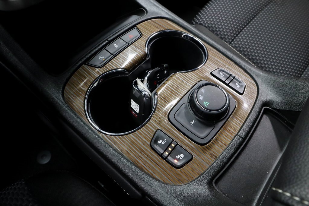 Used 2023 GMC Acadia SLE w/ Driver Convenience Package image 36