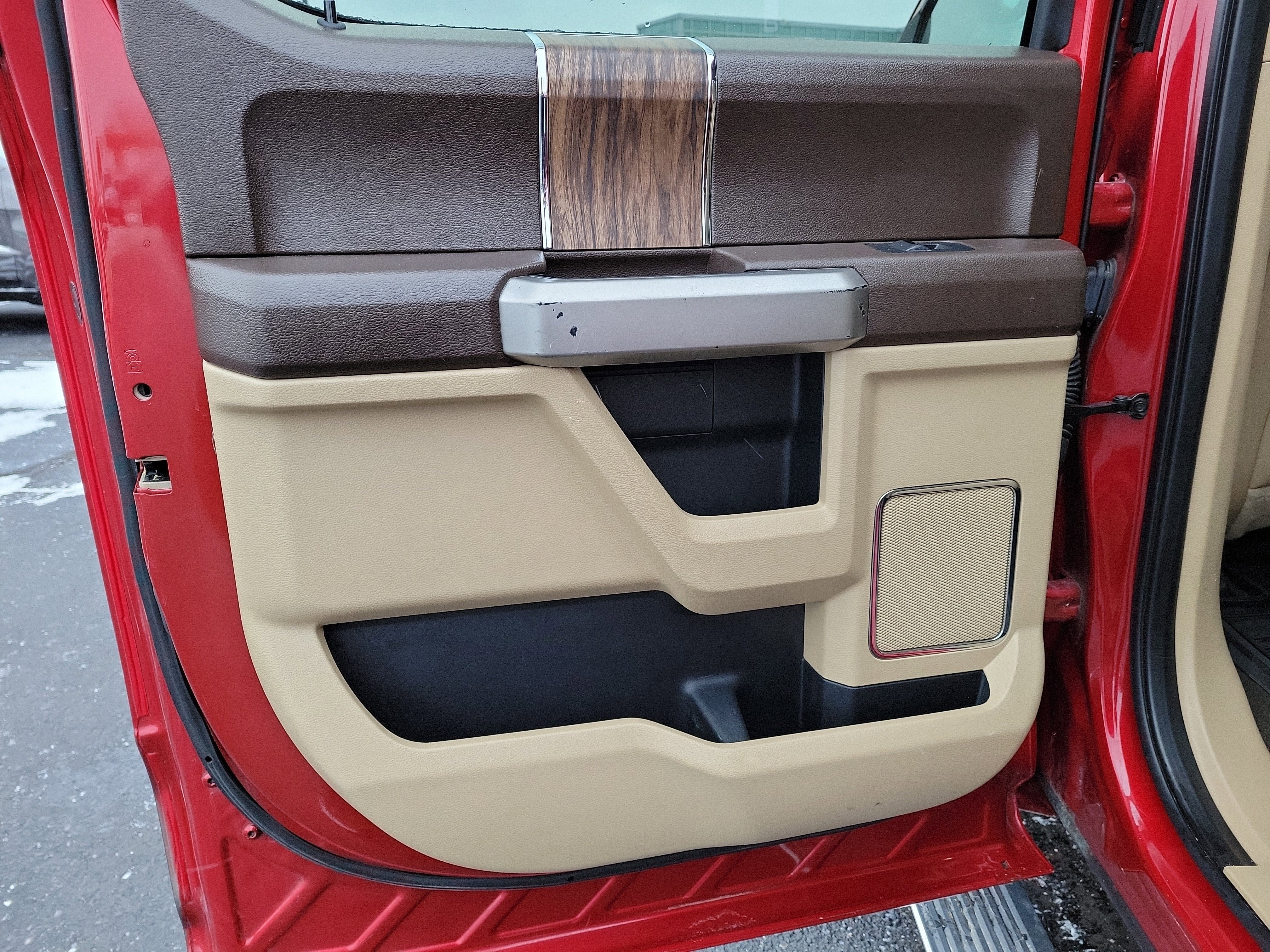 Certified 2020 Ford F150 Lariat w/ Equipment Group 502A Luxury image 8