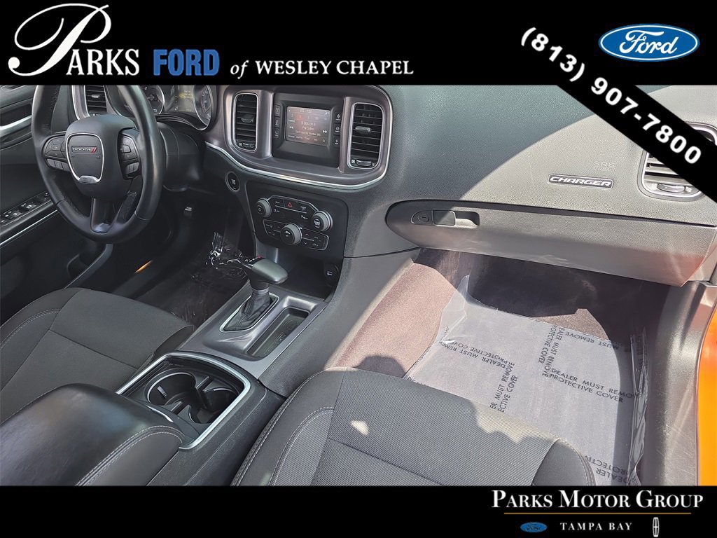 Used 2017 Dodge Charger SE w/ Popular Equipment Group image 9