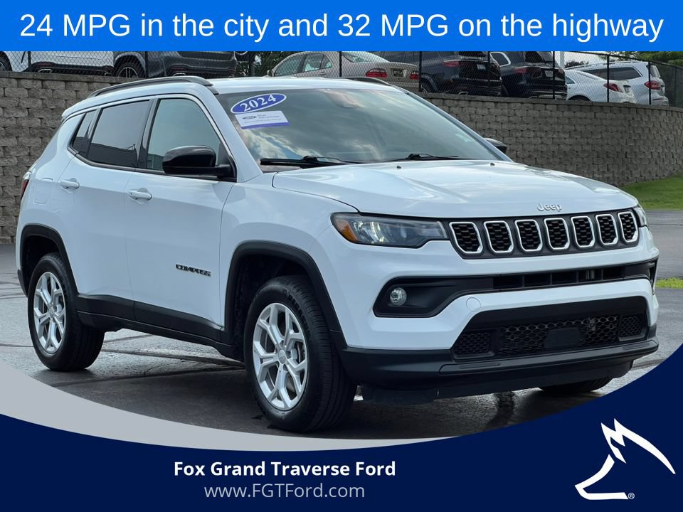 Used 2024 Jeep Compass Latitude AWD/4WD image 34