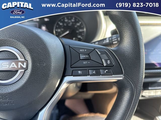 Used 2022 Nissan Kicks SV image 22